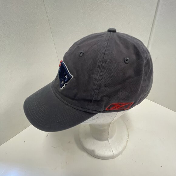 New England Patriots Fitted Hat Cap Size Medium NFL Football Reebok - Blue - Picture 2 of 6